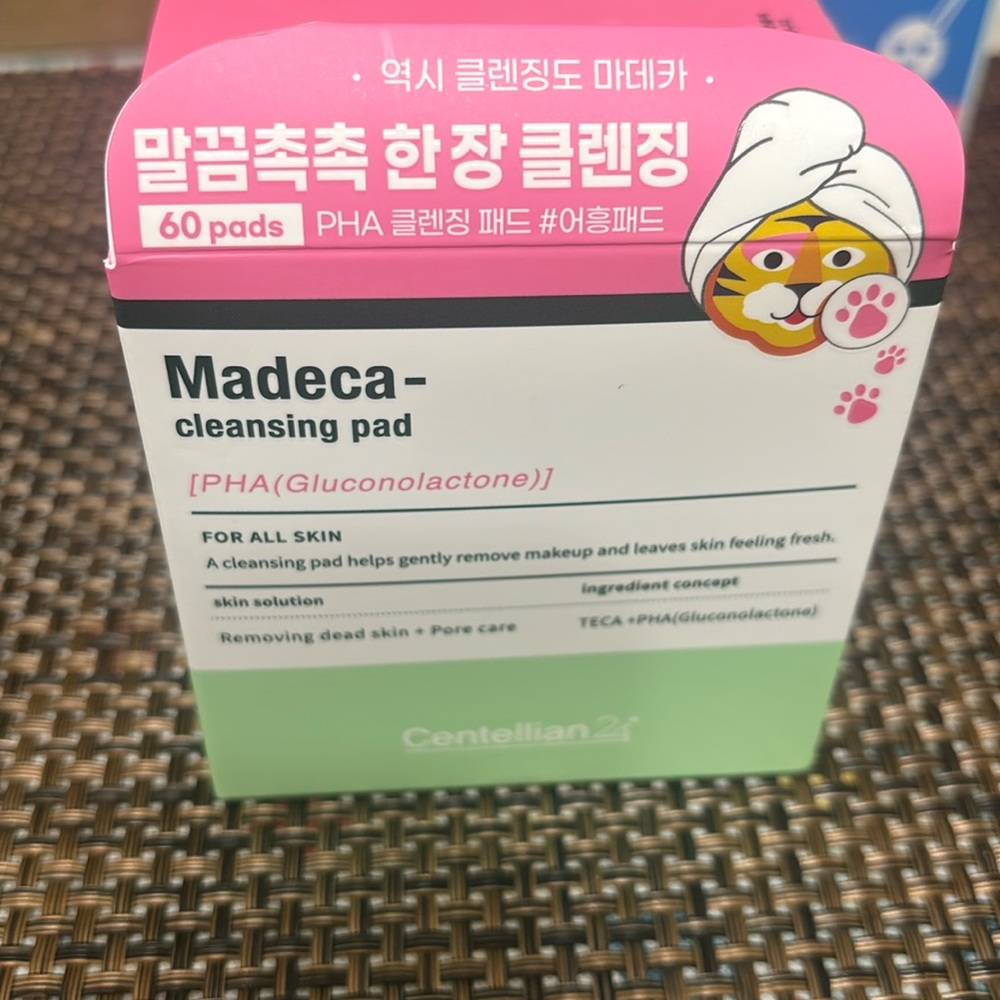Centellian24 Madeca cleansing foam, cleansing pad and Dewytrer pick and quick - Picture 6 of 12